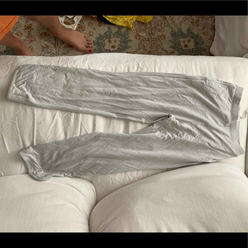 Super soft lululemon lounge pants size 4